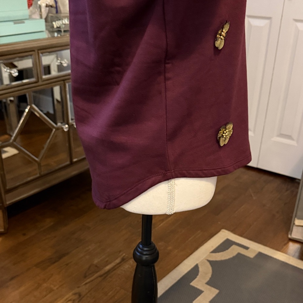 Embellished w/ Gold Metallic Flowers Plum Sweatshirt - NWT Small by mesh+love ❤️ - Picture 4 of 9